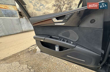 Седан Audi A8 2013 в Одесі
