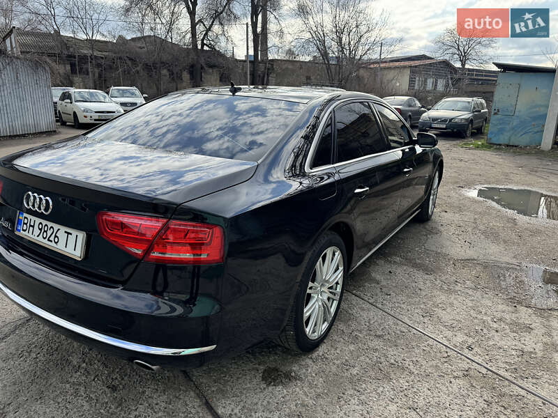 Седан Audi A8 2013 в Одессе