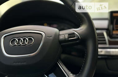 Седан Audi A8 2012 в Киеве