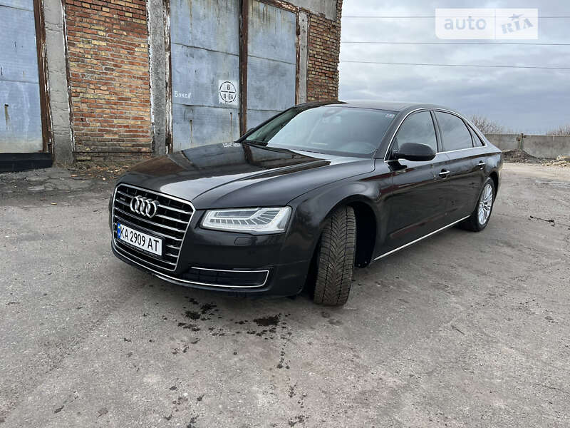 Седан Audi A8 2017 в Мироновке