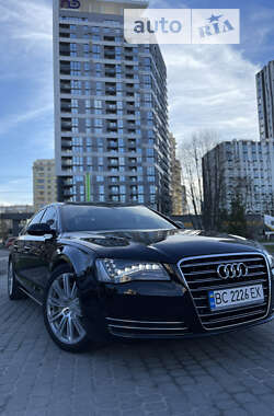 Седан Audi A8 2013 в Львові