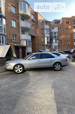 Седан Audi A8 2000 в Чернигове