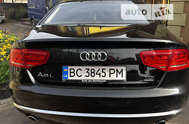 Седан Audi A8 2012 в Старокостянтинові