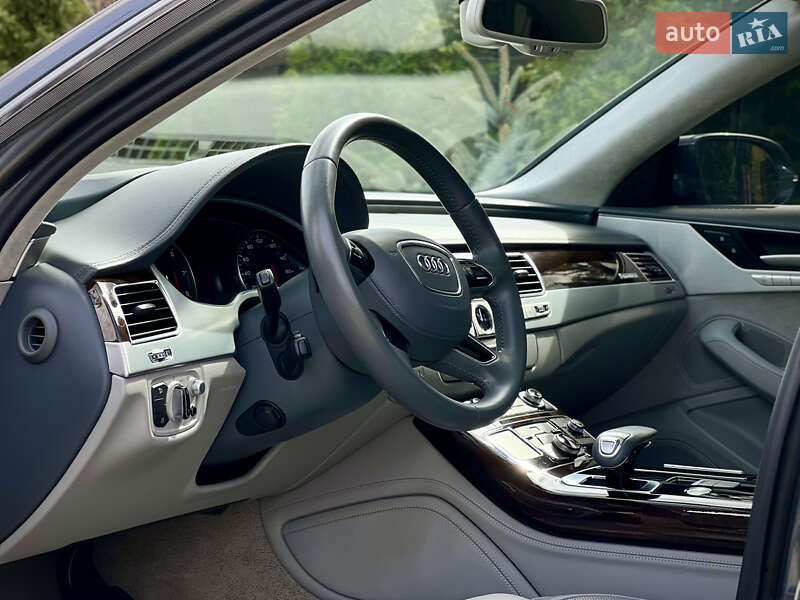 Седан Audi A8 2014 в Киеве