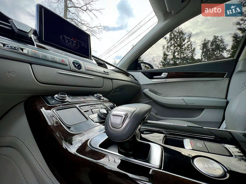 Седан Audi A8 2014 в Киеве