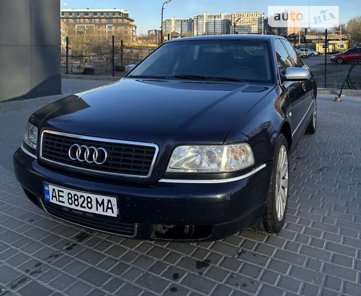 Седан Audi A8 1999 в Днепре