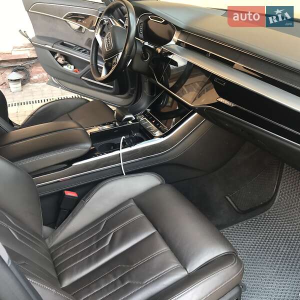 Седан Audi A8 2018 в Івано-Франківську