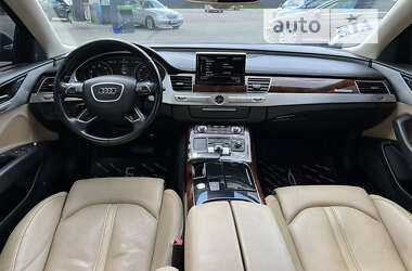 Седан Audi A8 2013 в Ужгороде