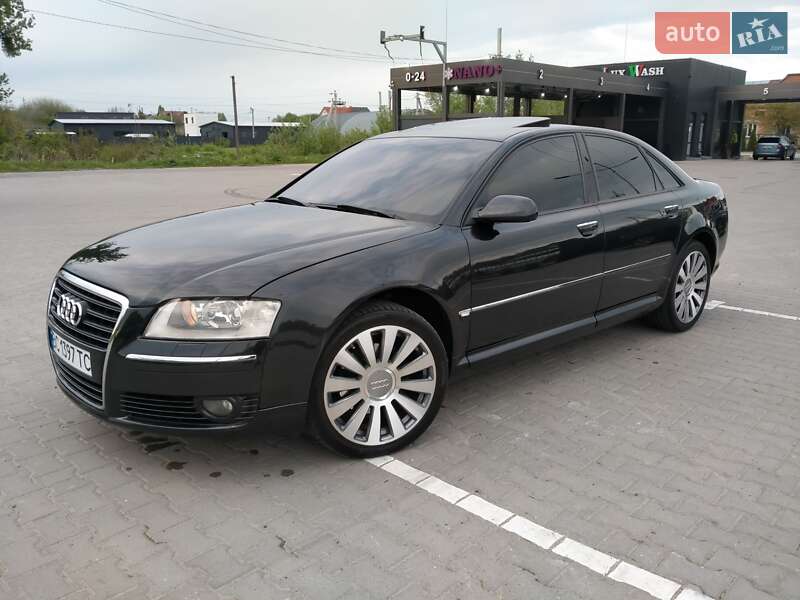 Седан Audi A8 2004 в Львові