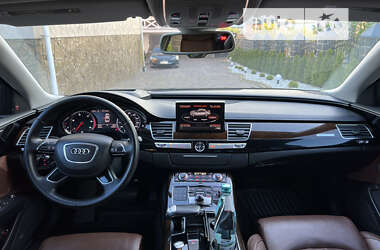 Седан Audi A8 2014 в Ровно