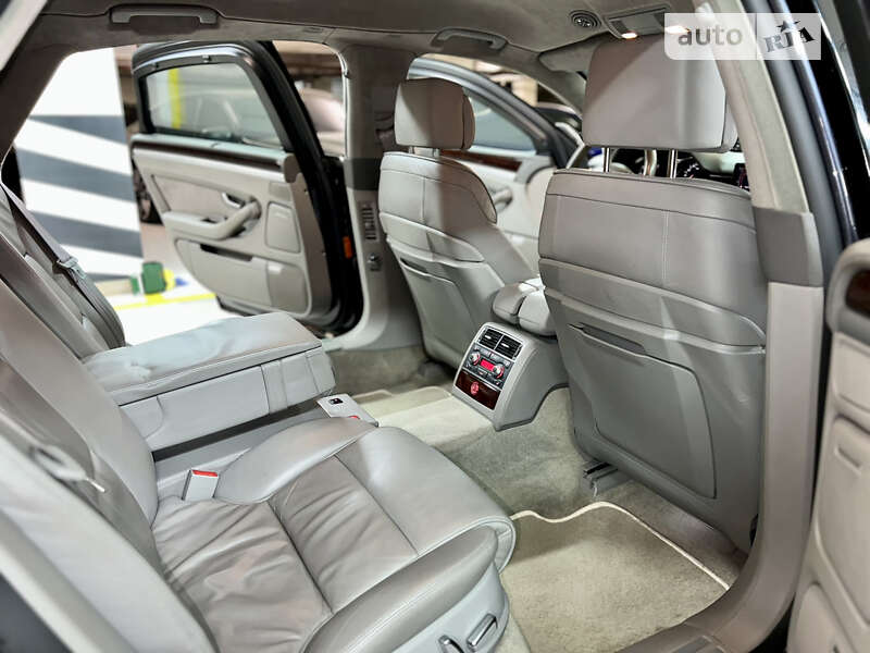 Седан Audi A8 2006 в Києві