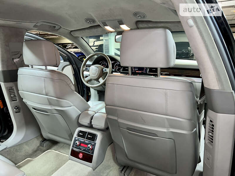 Седан Audi A8 2006 в Києві