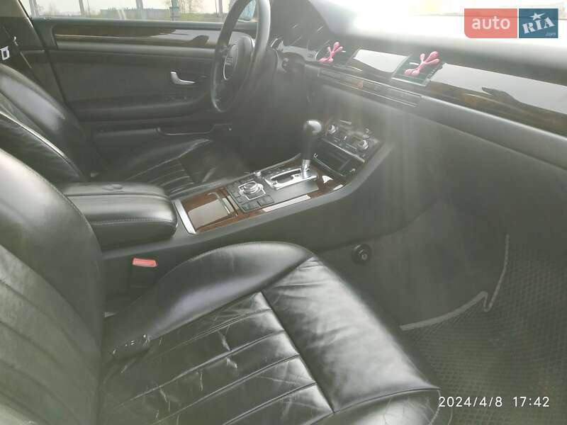 Седан Audi A8 2004 в Києві
