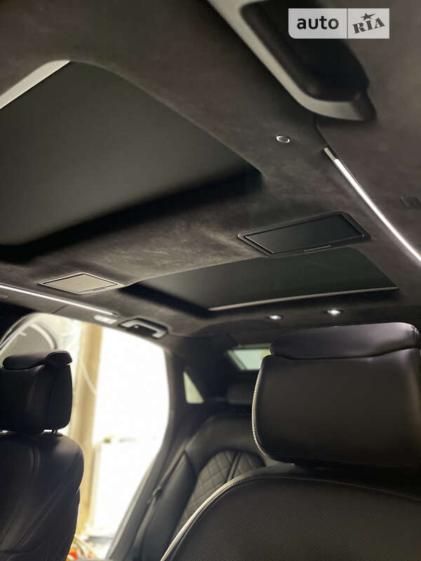 Седан Audi A8 2017 в Львове