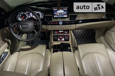 Седан Audi A8 2013 в Калуші