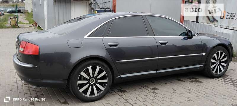 Седан Audi A8 2003 в Ровно