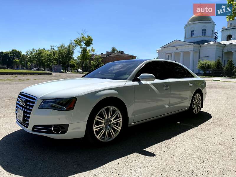 Седан Audi A8 2012 в Чугуеве