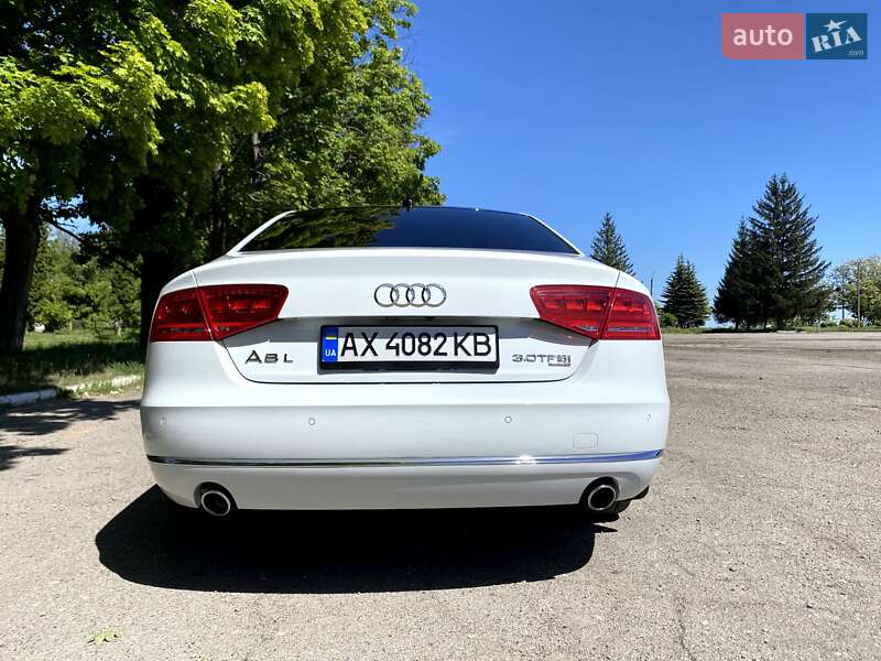 Седан Audi A8 2012 в Чугуеве