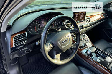 Седан Audi A8 2010 в Луцке