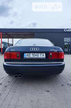 Седан Audi A8 2002 в Кривом Роге