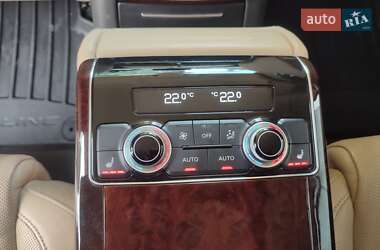 Седан Audi A8 2013 в Ужгороде