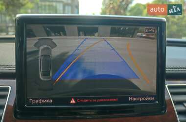 Седан Audi A8 2013 в Ужгороде