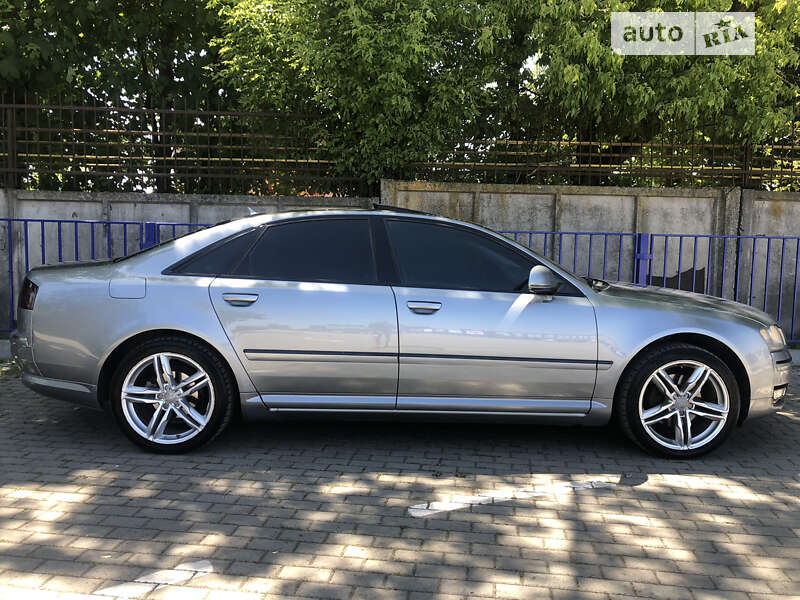 Седан Audi A8 2009 в Копичинці