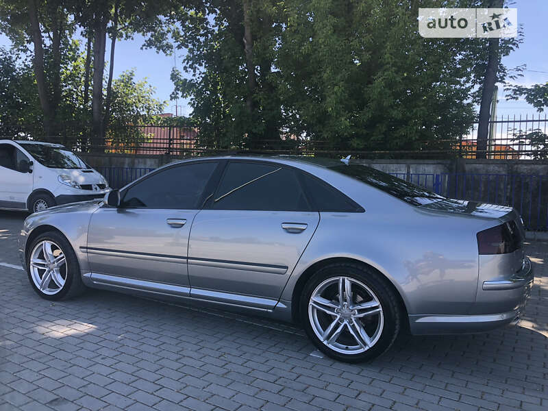 Седан Audi A8 2009 в Копичинці
