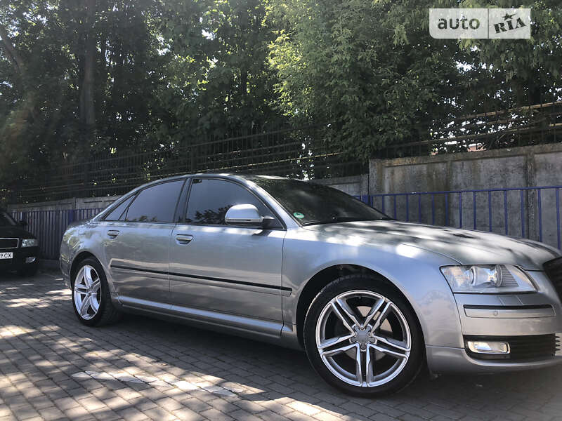 Седан Audi A8 2009 в Копичинці
