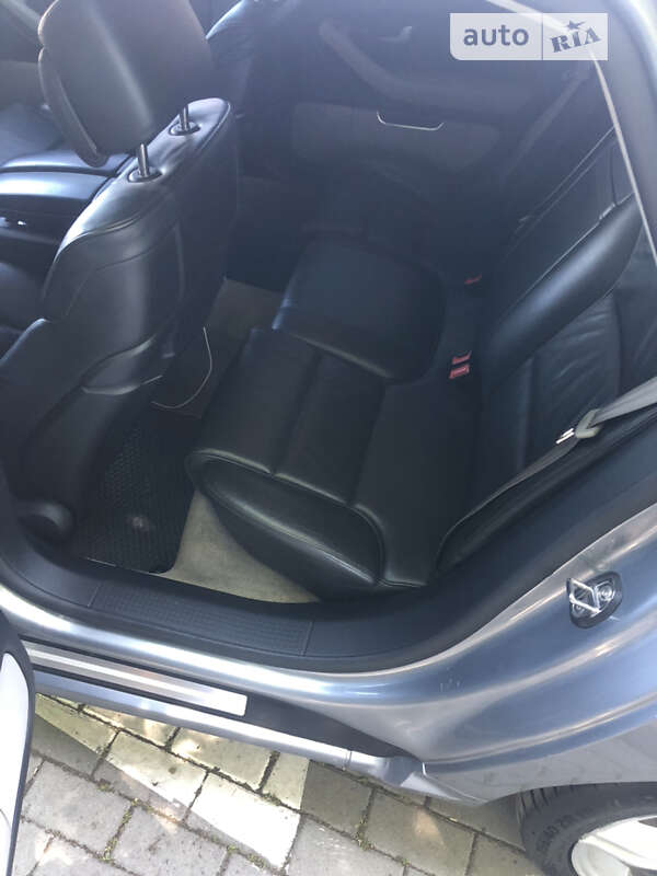 Седан Audi A8 2009 в Копичинці