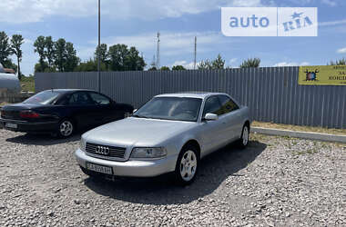Седан Audi A8 2001 в Новояворівську