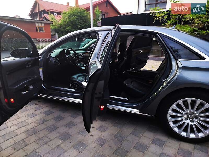 Седан Audi A8 2015 в Ивано-Франковске