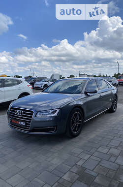 Седан Audi A8 2014 в Ровно