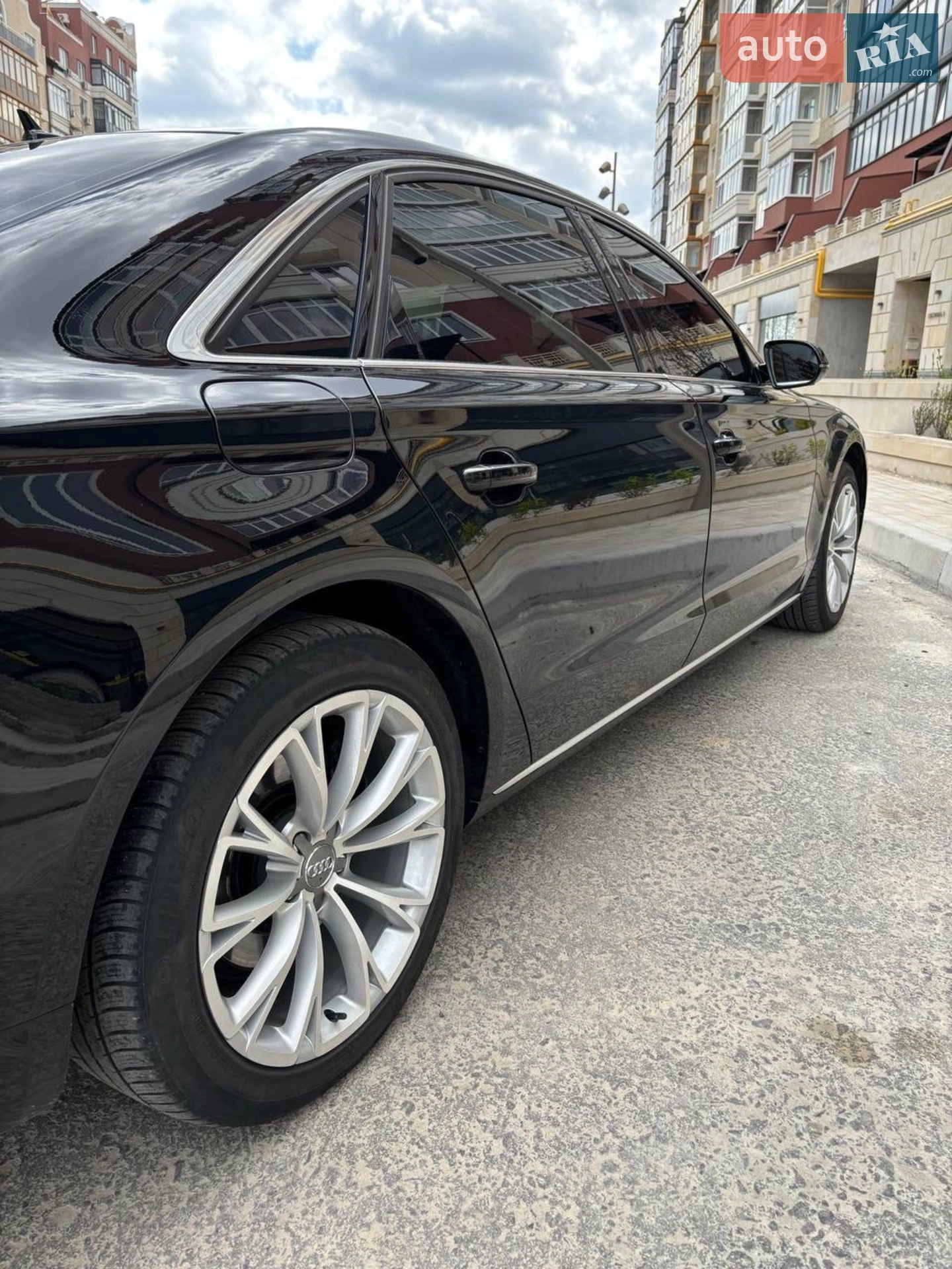 2011 Audi A8 - мініатюра 3