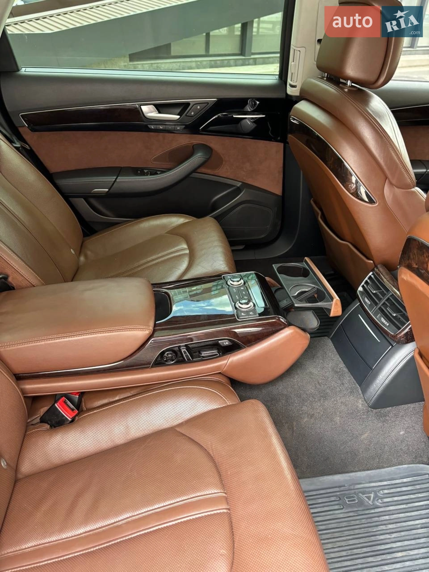 2011 Audi A8 - мініатюра 15