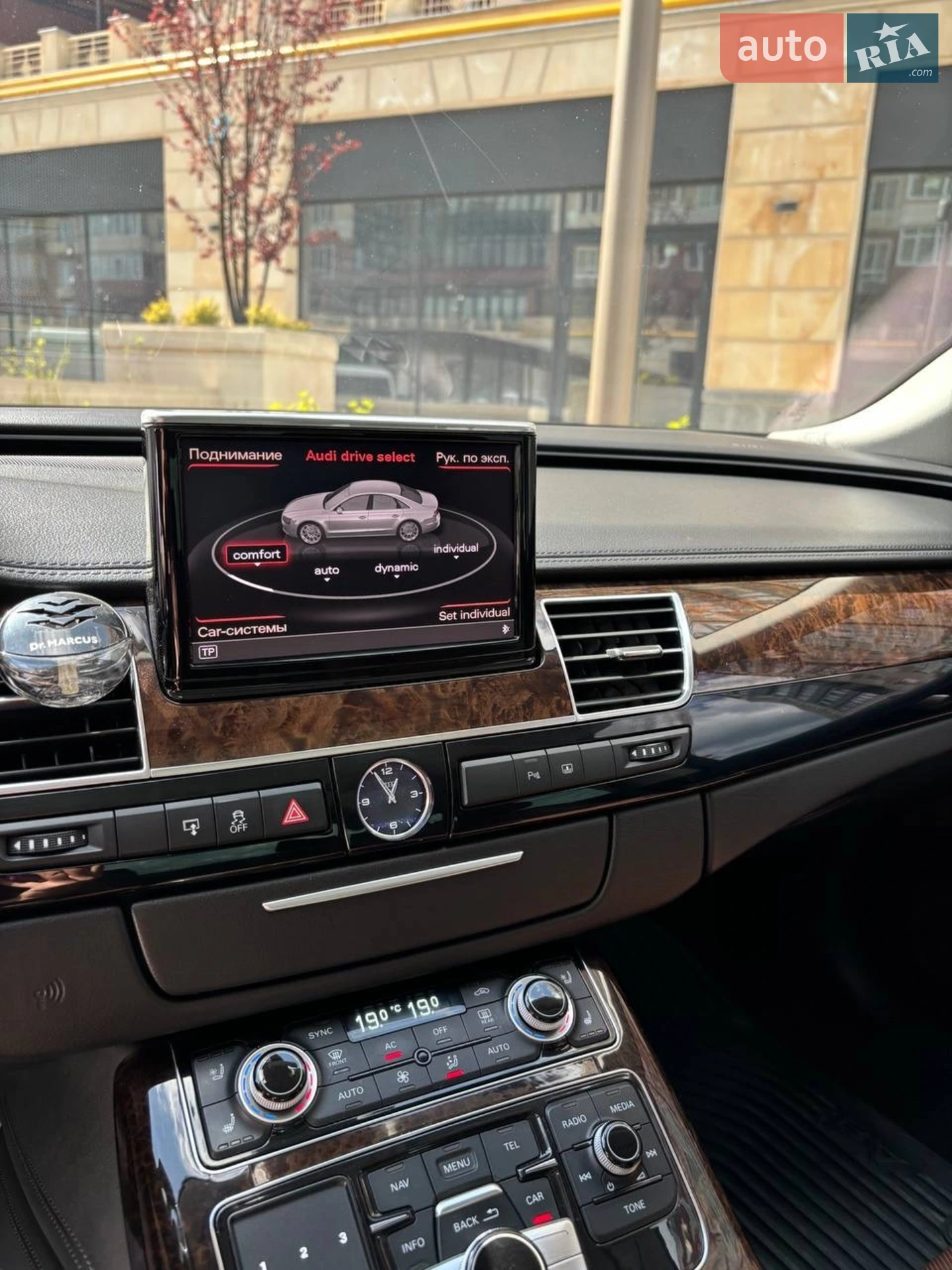 2011 Audi A8 - мініатюра 18