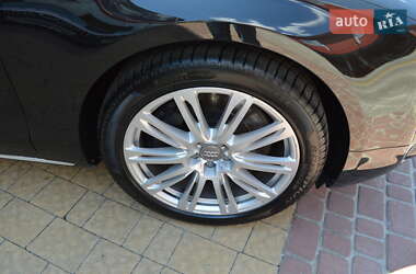 Седан Audi A8 2012 в 
