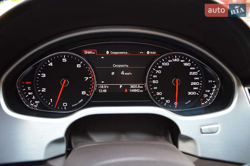 Седан Audi A8 2012 в Львове