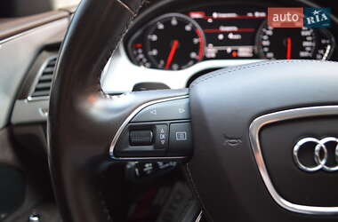 Седан Audi A8 2012 в 