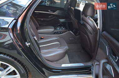 Седан Audi A8 2012 в 