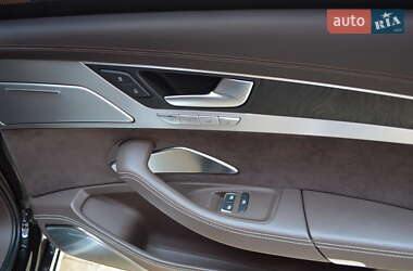 Седан Audi A8 2012 в 