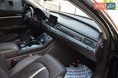 Седан Audi A8 2012 в 