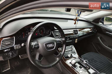 Седан Audi A8 2017 в Залещиках