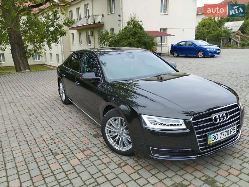 Седан Audi A8 2017 в Залещиках