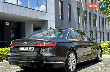 Седан Audi A8 2015 в 