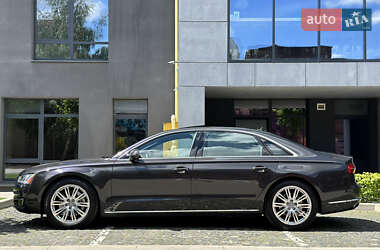 Седан Audi A8 2015 в 