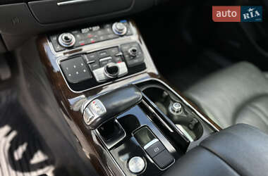 Седан Audi A8 2015 в 