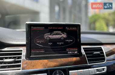 Седан Audi A8 2015 в 