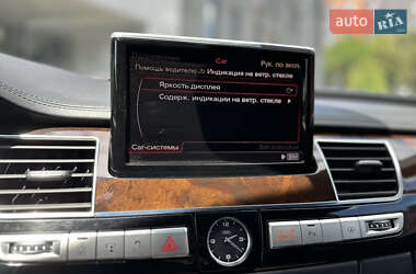 Седан Audi A8 2015 в 
