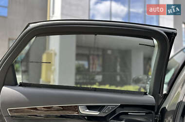 Седан Audi A8 2015 в 